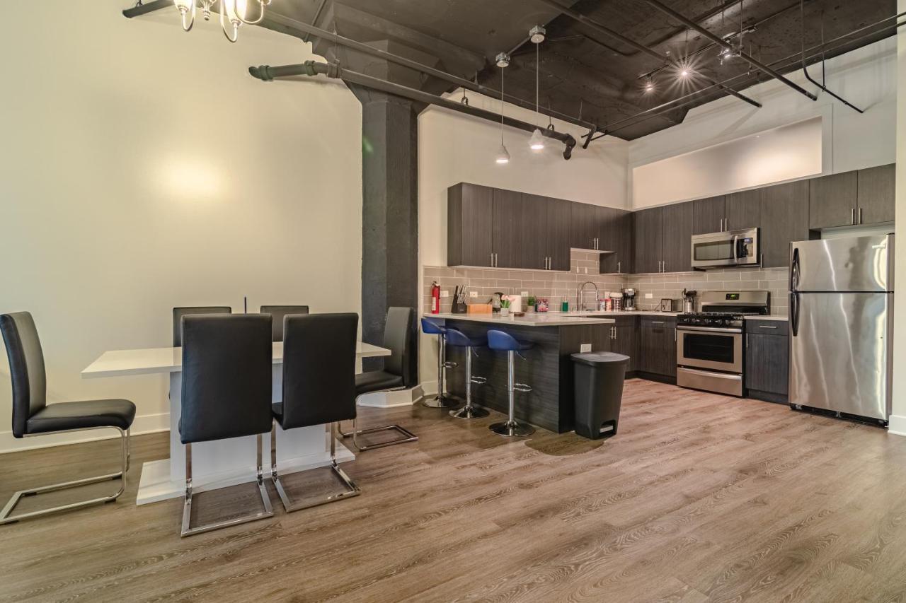 Ideal 3Br Business Or Leisure Rental In Chicago Fully Stocked Kitchen & Fast Internet With Optional Parking Near Soldier Field, Grant Park & Mccormick Place شيكاغو المظهر الخارجي الصورة